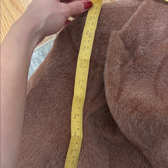 Old Money Coat - Picture 10 of 12